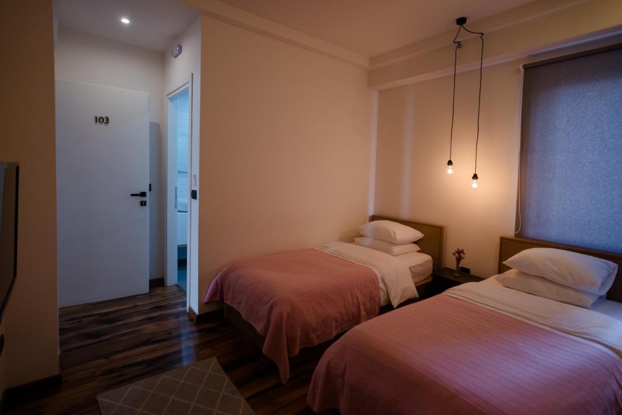 7Seven Hotel คอร์เชอ ภายนอก รูปภาพ