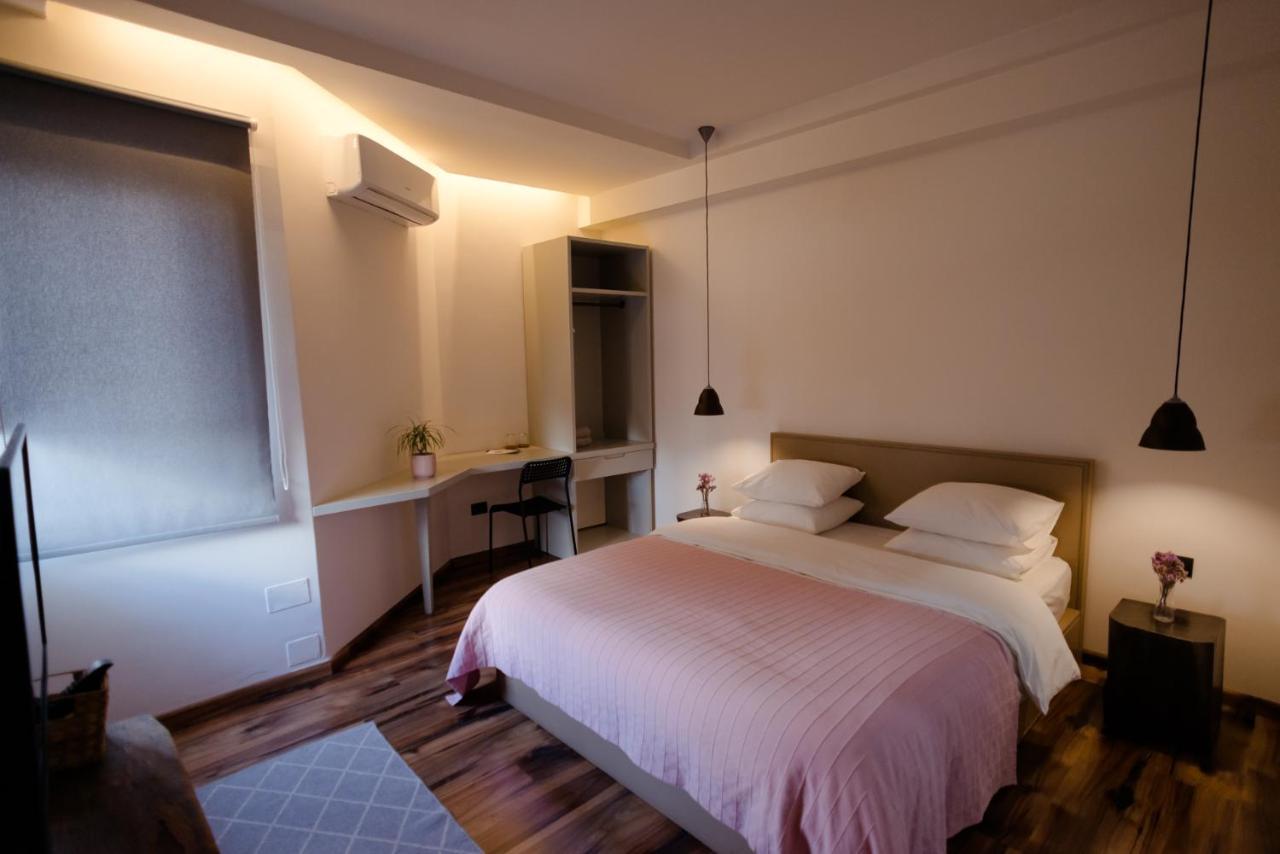 7Seven Hotel คอร์เชอ ภายนอก รูปภาพ
